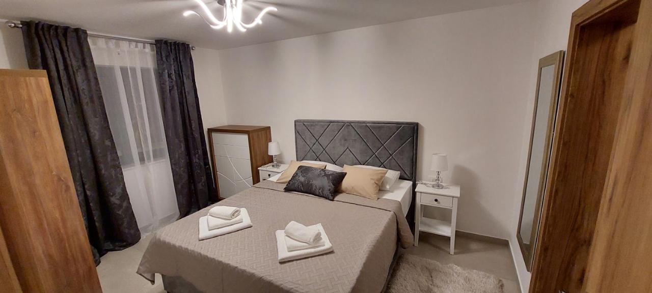 Holiday Apartments Cecilija Supetarska Draga Exterior photo